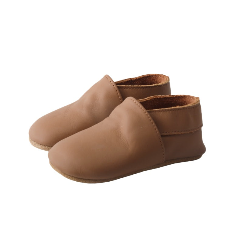 The Fringeless Moccasins